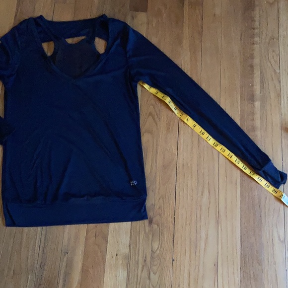 59 SplitsFiftyNine Cut Out Black Athletic Leisure Top Size Small - Picture 3 of 7